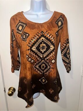 Aztec-Print Scoop-Neck Tunic in Brown